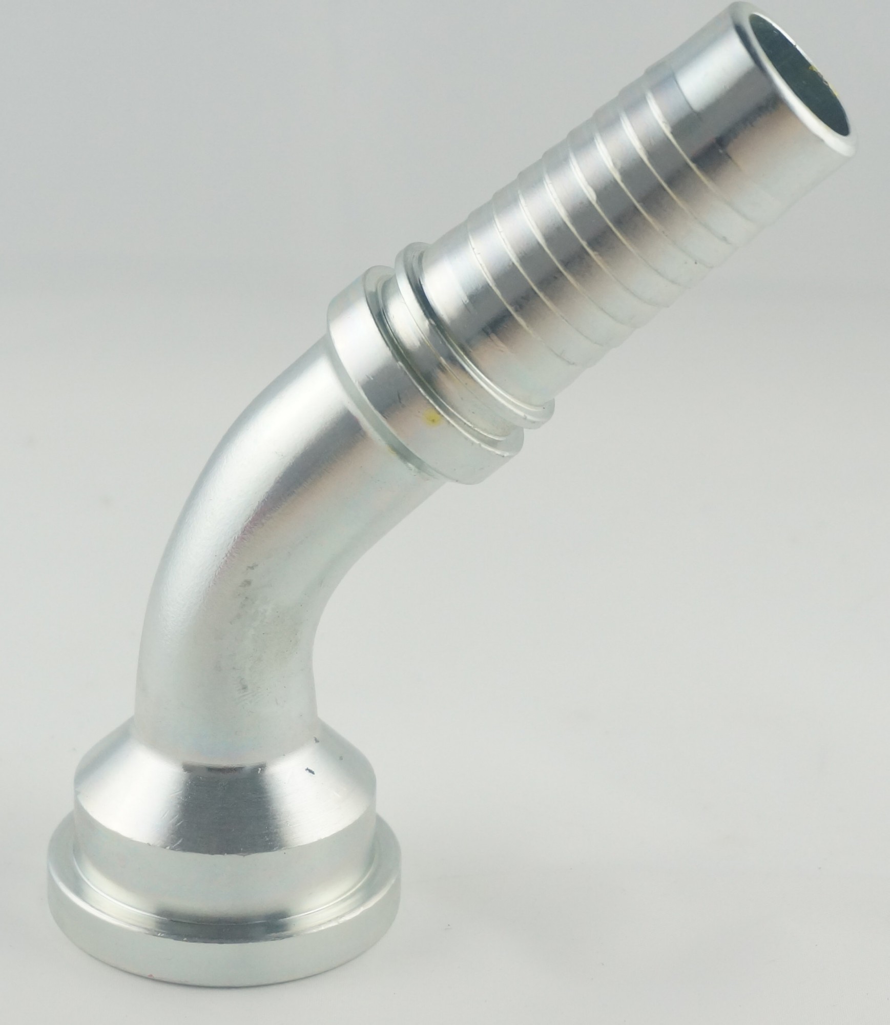 raccord à sertir coudé