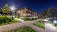 Hôtel Thecamp Aix-en-Provence Séjour Confortable et Éco-Responsable Proche Gare TGV et Aéroport